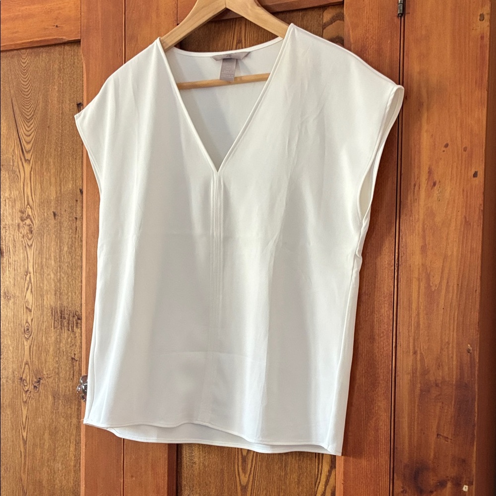 Women's White V-Neck Cap Sleeve Top